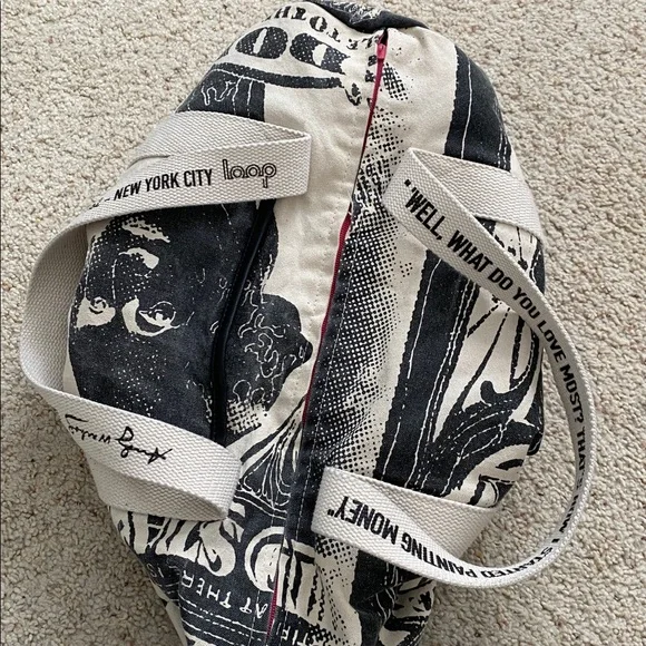 Andy Warhol Dollar Bill Duffel. White straps. - Picture 6 of 15